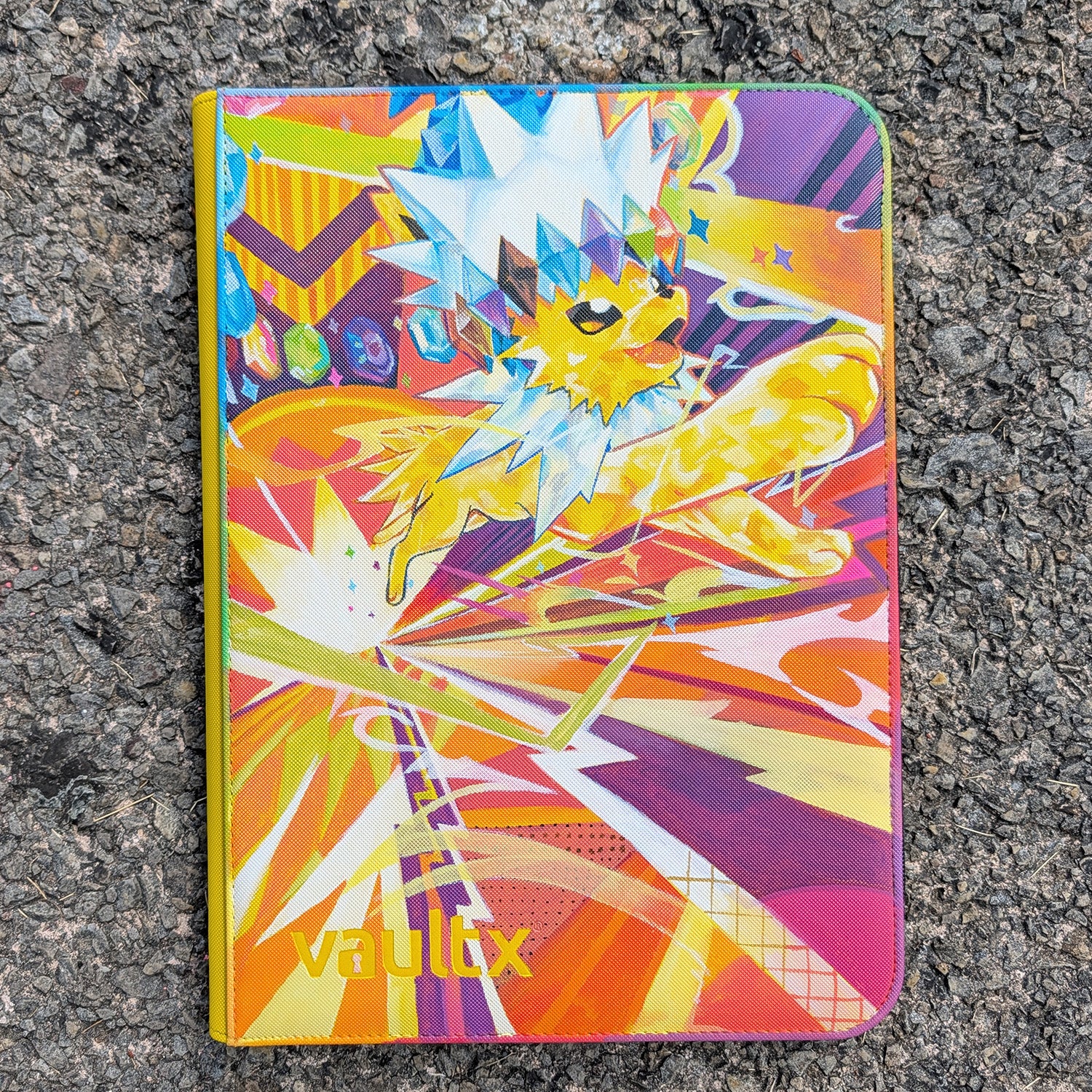 Jolteon ex | Prismatic Evolutions 153/131 - 9 Pocket Vault X Binder